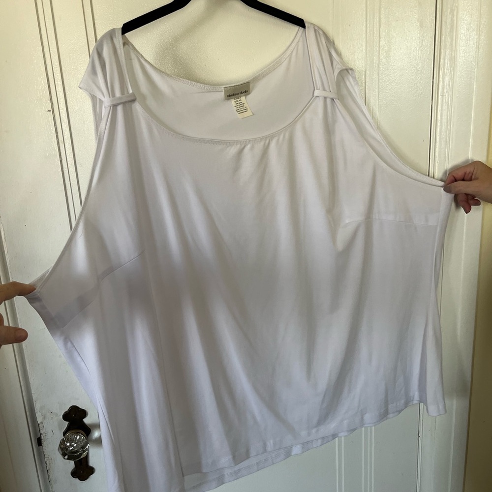 Chelsea Studio size 4x white tank top